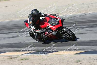 media/Oct-30-2025-Racers Edge (Thu) [[dabbdaf680]]/3-B Group/Session 3 (Turn 15 Inside)/